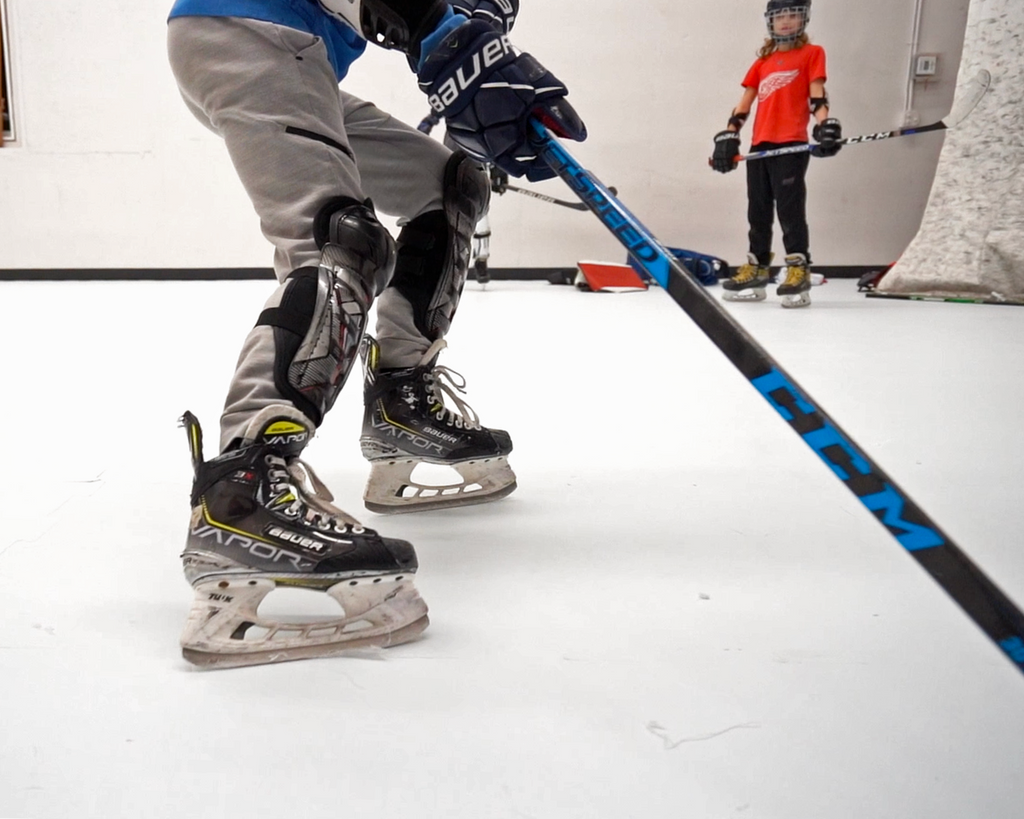 HOW TO PROPERLY CARE FOR YOUR HOCKEY SKATES