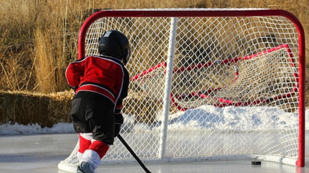 NHL Stickhandling Drills by Coach Pitlick