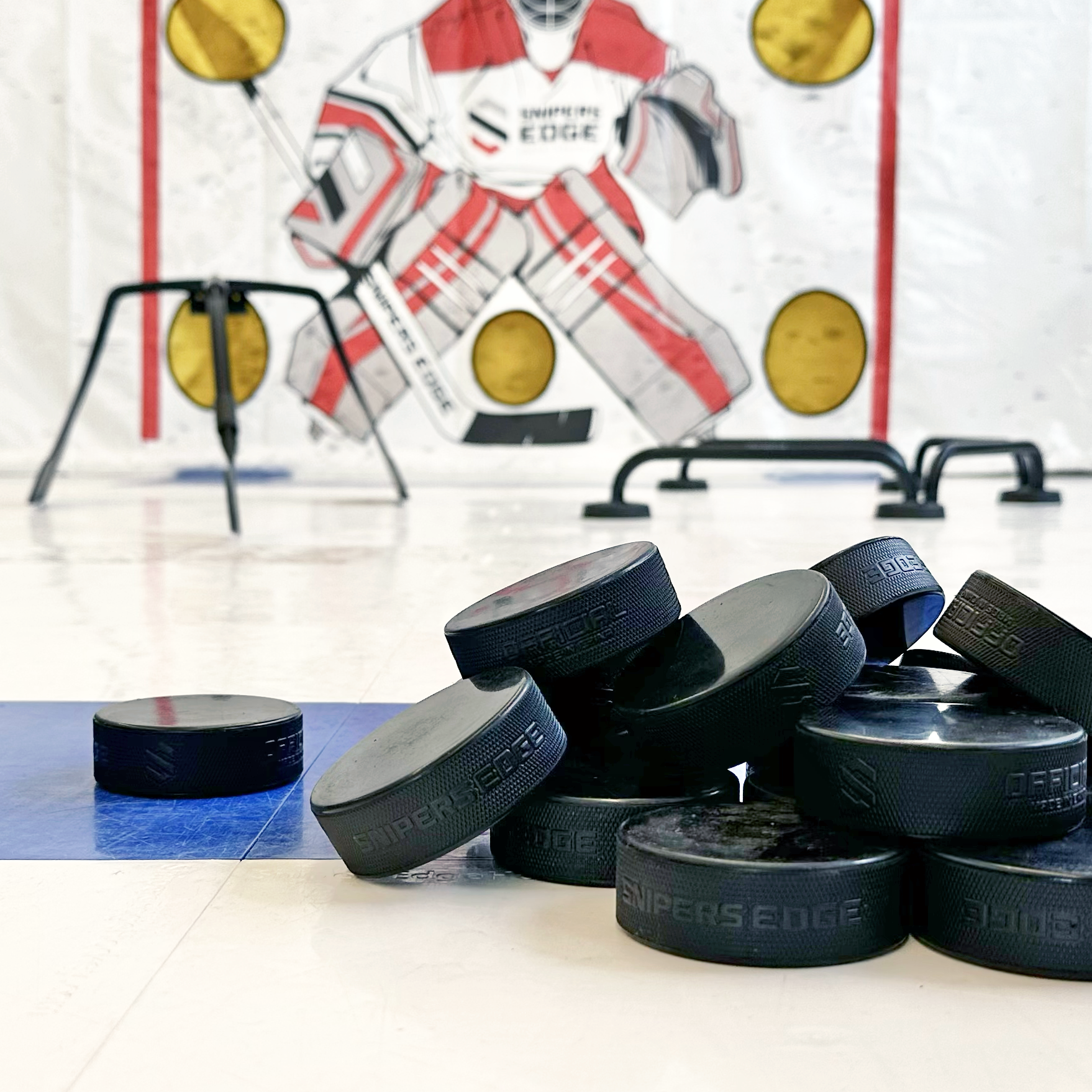 BLACK PUCKS (6OZ) - 5-PACK